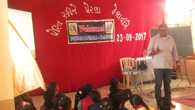 Pushpanjali Dakor organizes a motivation seminar!