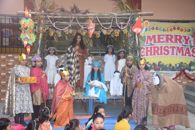 AMAR # 1109 Auxilium Baroda celebrates Christmas Celebration!